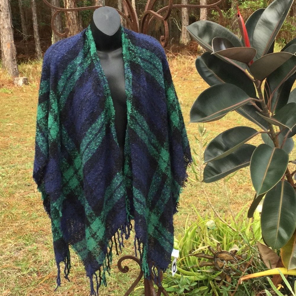 🦋NWT So Just Awesome Poncho / Wrap One Size Fits Wardrobe Closet Must Have🦋 - Picture 9 of 10